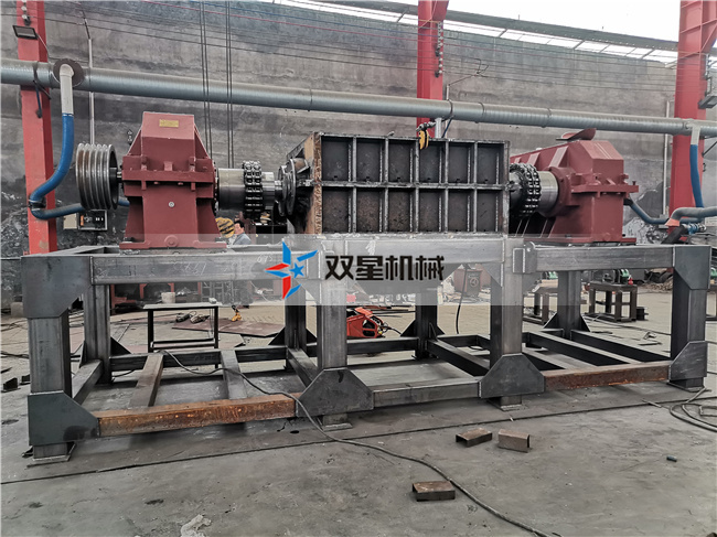 金屬撕碎機生產現(xiàn)場